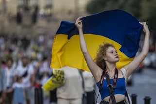 Schrödingerova vlajka na Břevnově: Okamura má svůj vlastní fyzikální paradox - Médium.cz